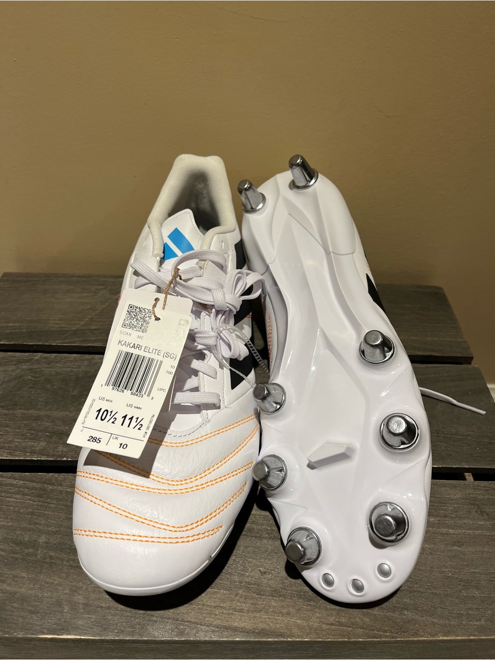 adidas Kakari Elite SG Rugby Boots Sz 10.5 |NWOB
White/Black/Lucid Aquamarine - Picture 3 of 12